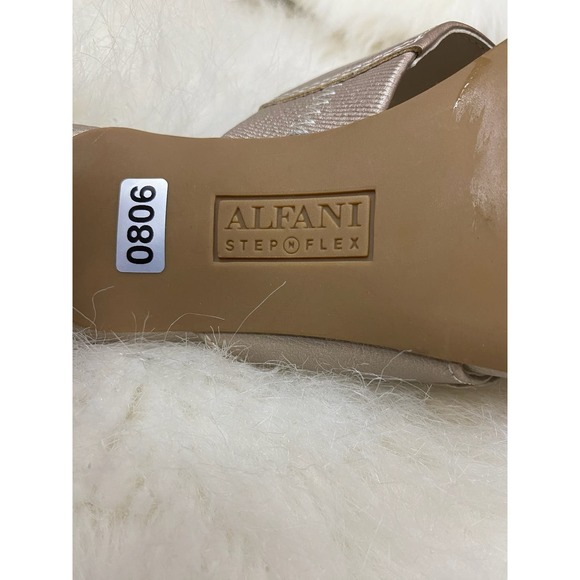 Alfani size 6.5 women step n flex Gold slip-on sandal 0806 - Picture 5 of 6